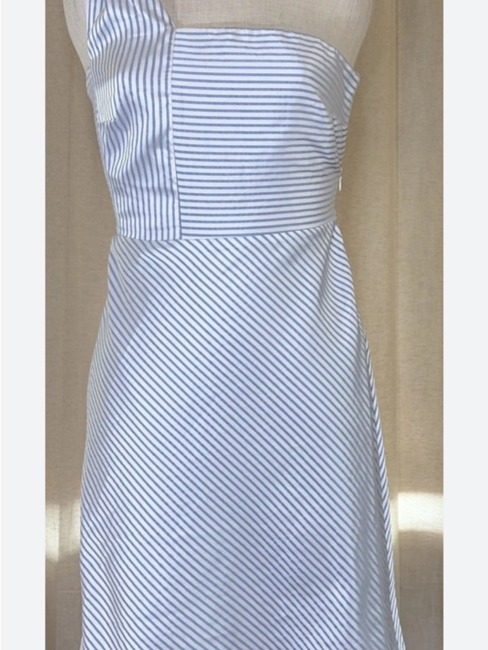 NWT BANANA REPUBLIC Sz8 ONE SHOULDER FIT & FLARE SATIN DRESS STRIPE BLUE - Picture 3 of 5